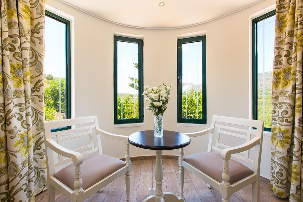 Alonia Villa, Refined Living With 50M2 Private Pool, By Thinkvilla Melidhónion Oda fotoğraf